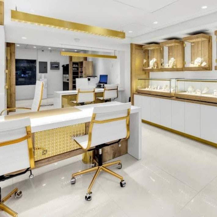 Inside 18k Miami
