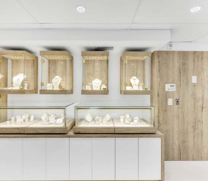 18K gold pieces on display