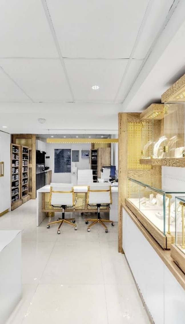 Inside 18k Miami