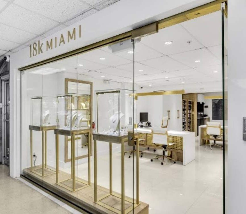 18k Miami storefront, Suite 223
